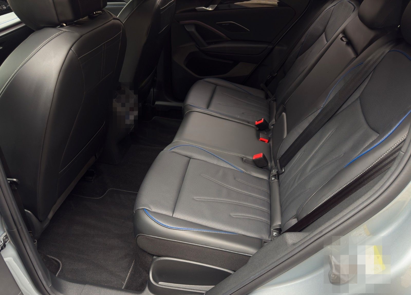 Volkswagen Tiguan 2.0 TSI OPF 4MOTION DSG R-Line foto 13