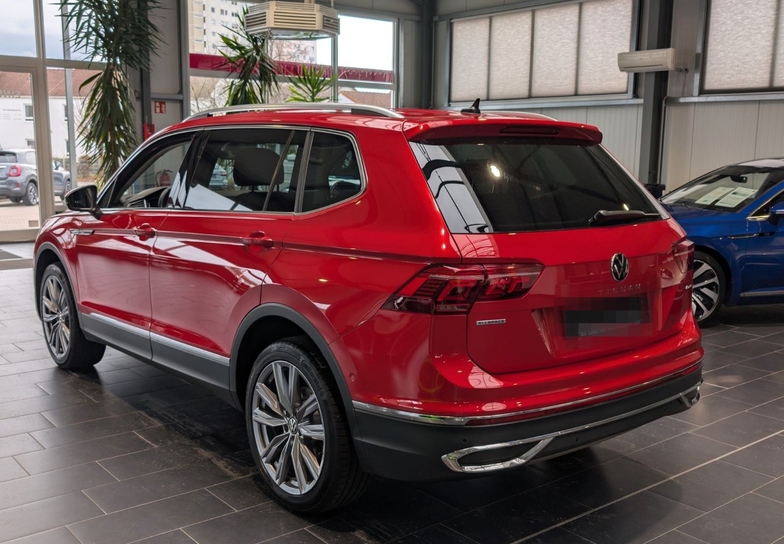Volkswagen Tiguan Allspace 2.0 TDI SCR 4Motion DSG Elegance foto 2
