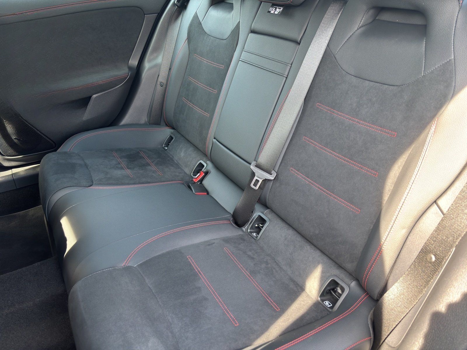 Mercedes-Benz CLA 250 4M AMG PREMIUM +KEYLESS+WI-PAKET+KAM+AMB foto 9