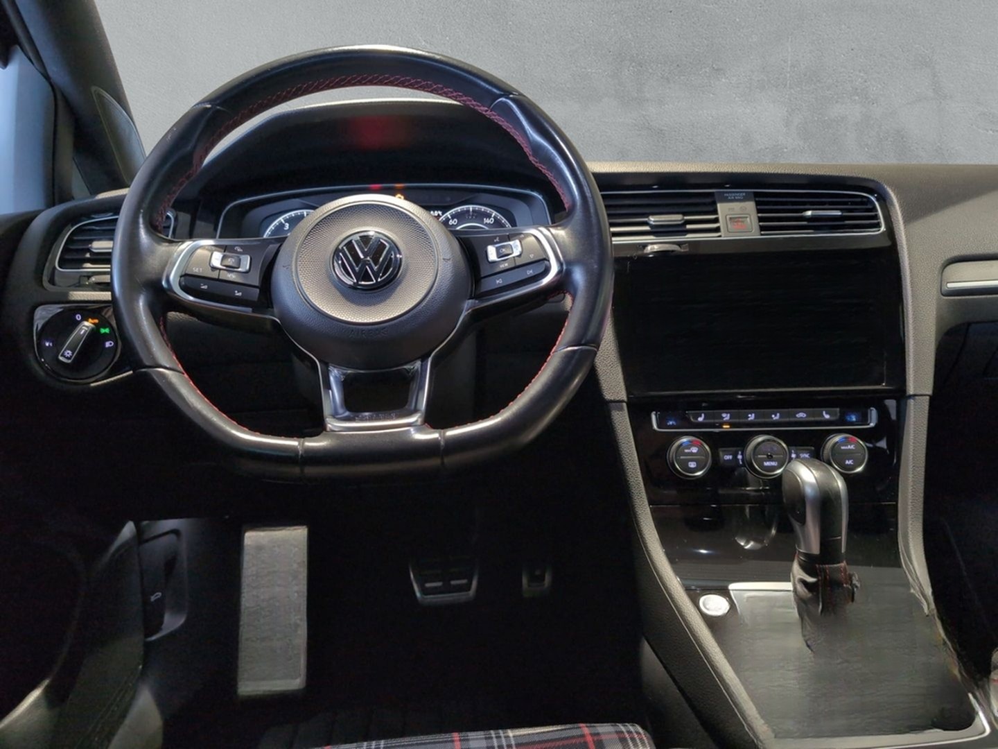 Volkswagen Golf GTI VII Performance 2,0 TSI DSG NAVI+ACC+R- foto 6