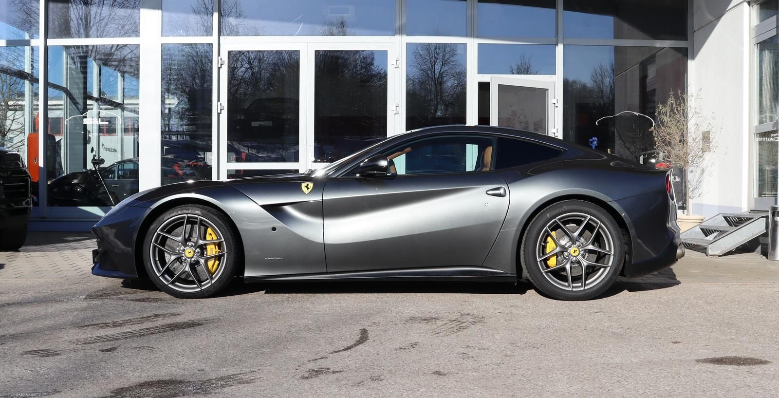 Ferrari F12 Berlinetta Lift foto 15