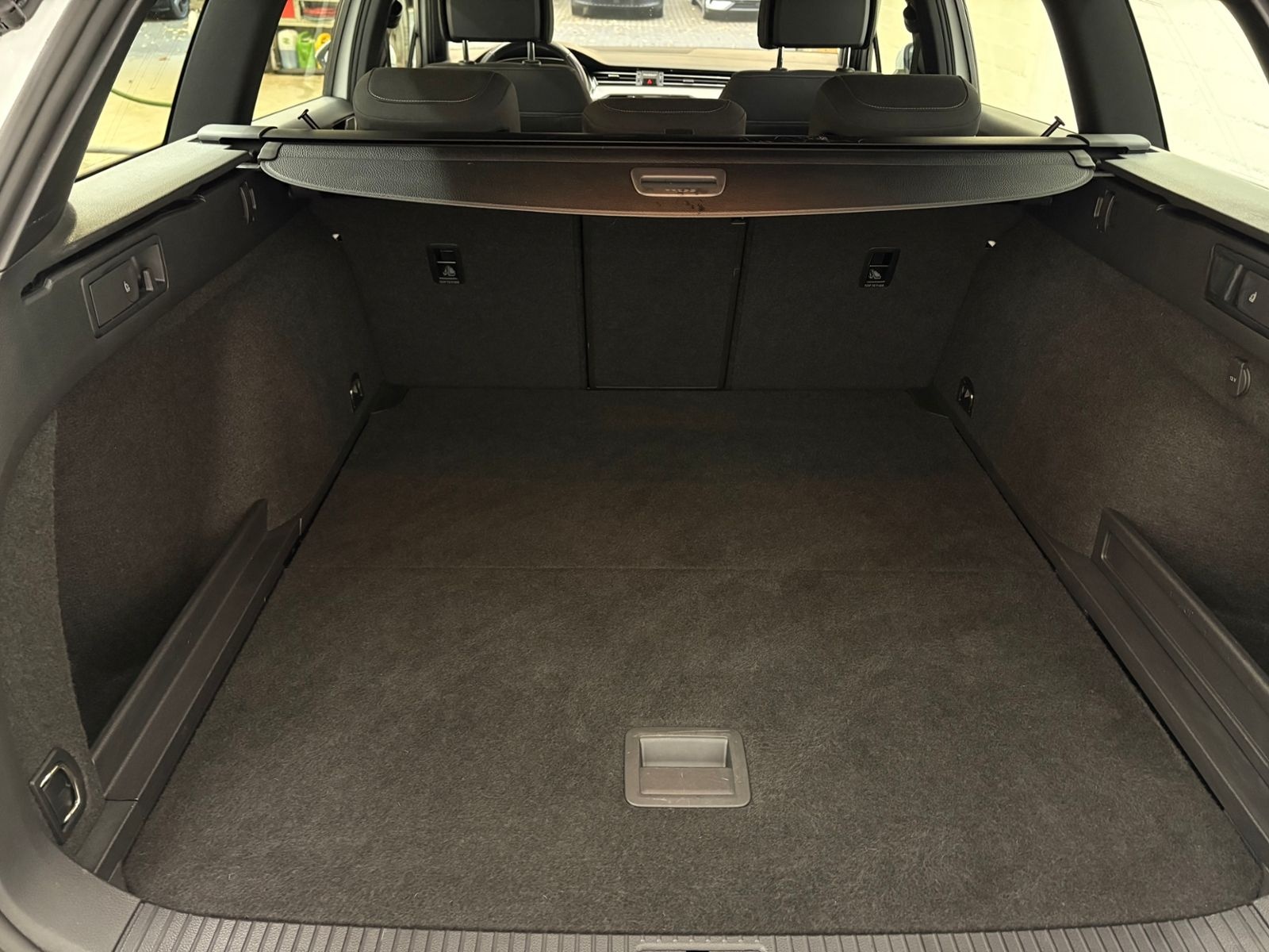 Volkswagen Passat Variant 2.0 TDI DSG Business Navi LED ACC foto 7