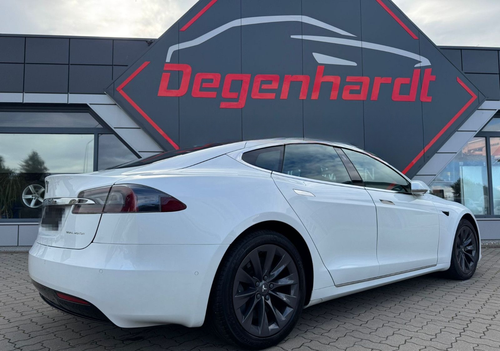 Tesla Model S  AWD Dual Raven foto 18