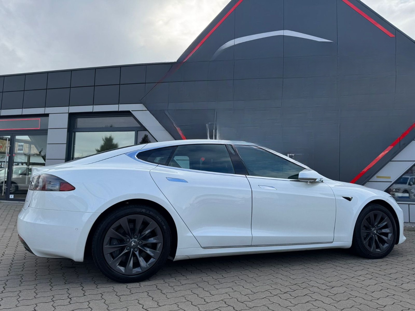 Tesla Model S  AWD Dual Raven foto 3