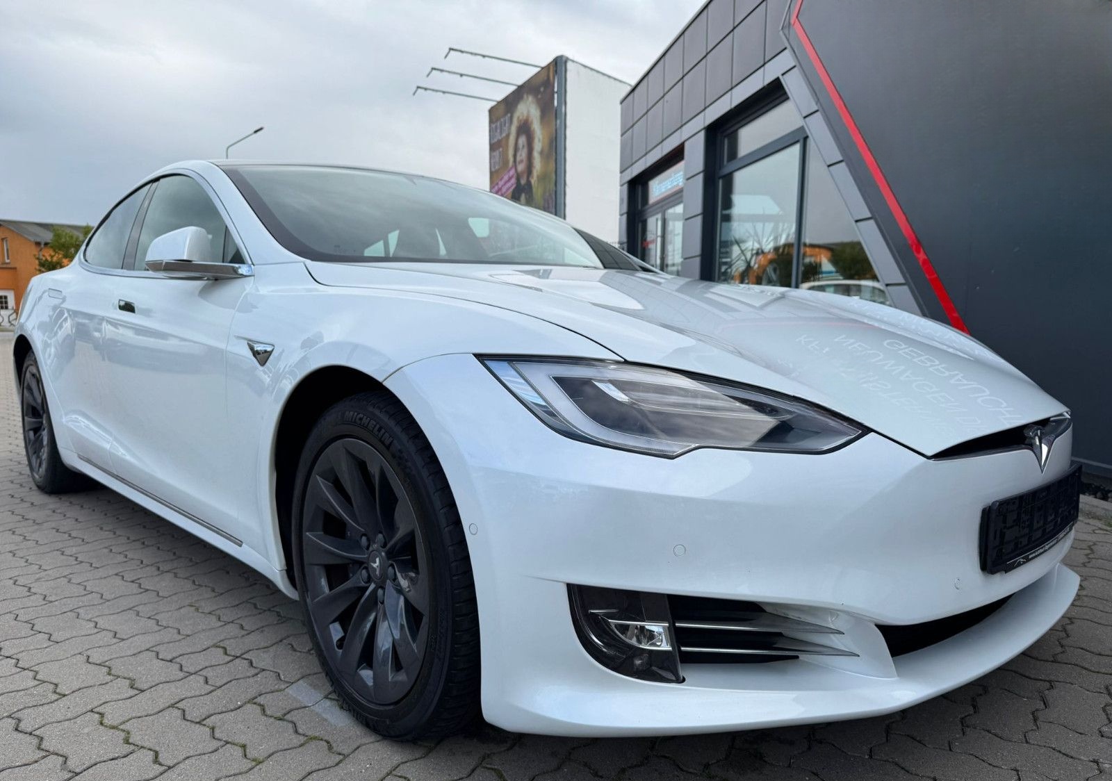 Tesla Model S  AWD Dual Raven foto 21