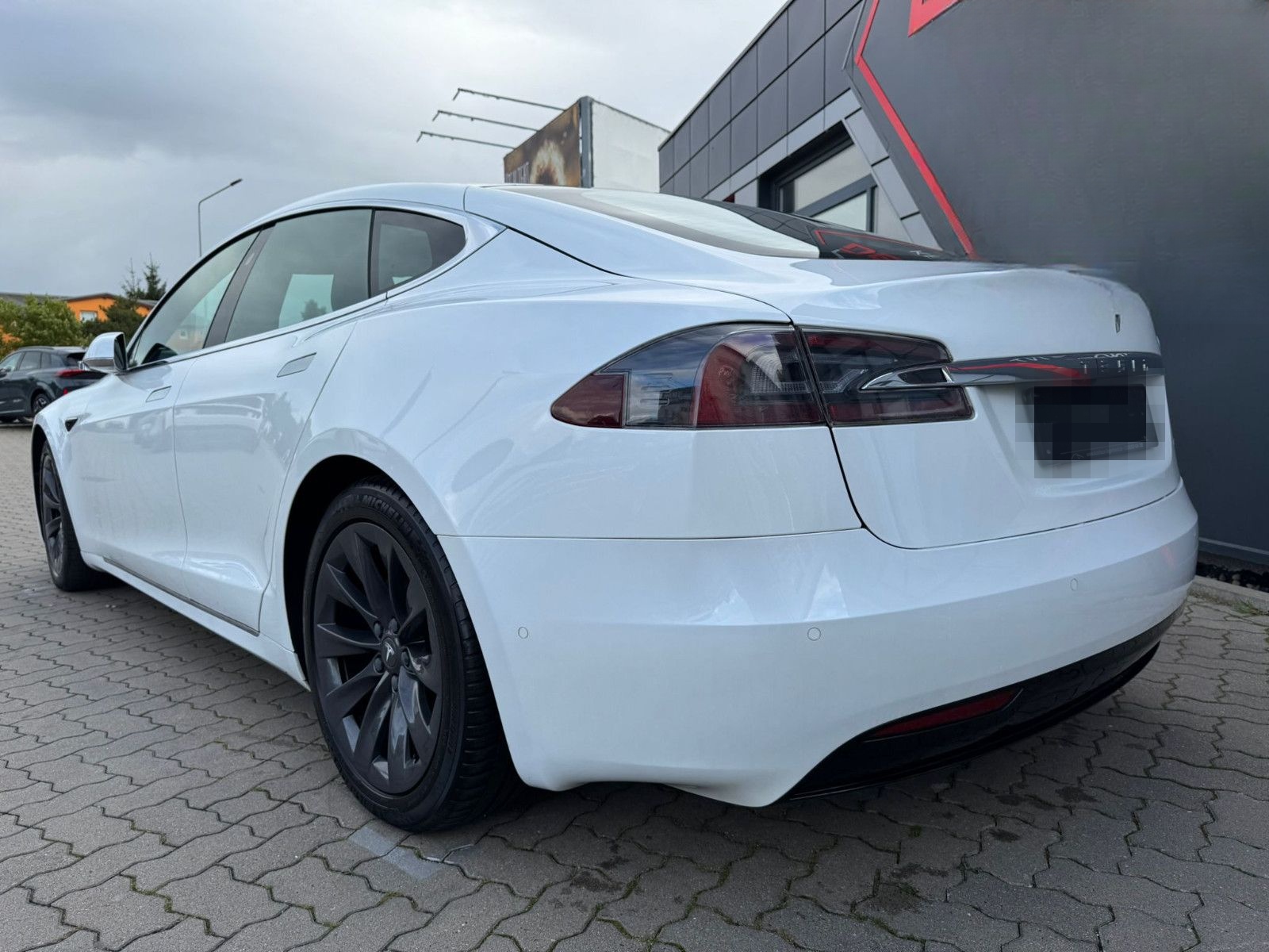 Tesla Model S  AWD Dual Raven foto 4