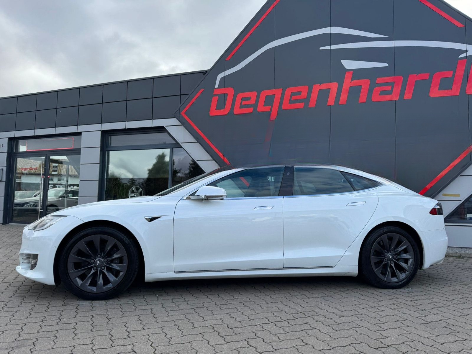Tesla Model S  AWD Dual Raven foto 5