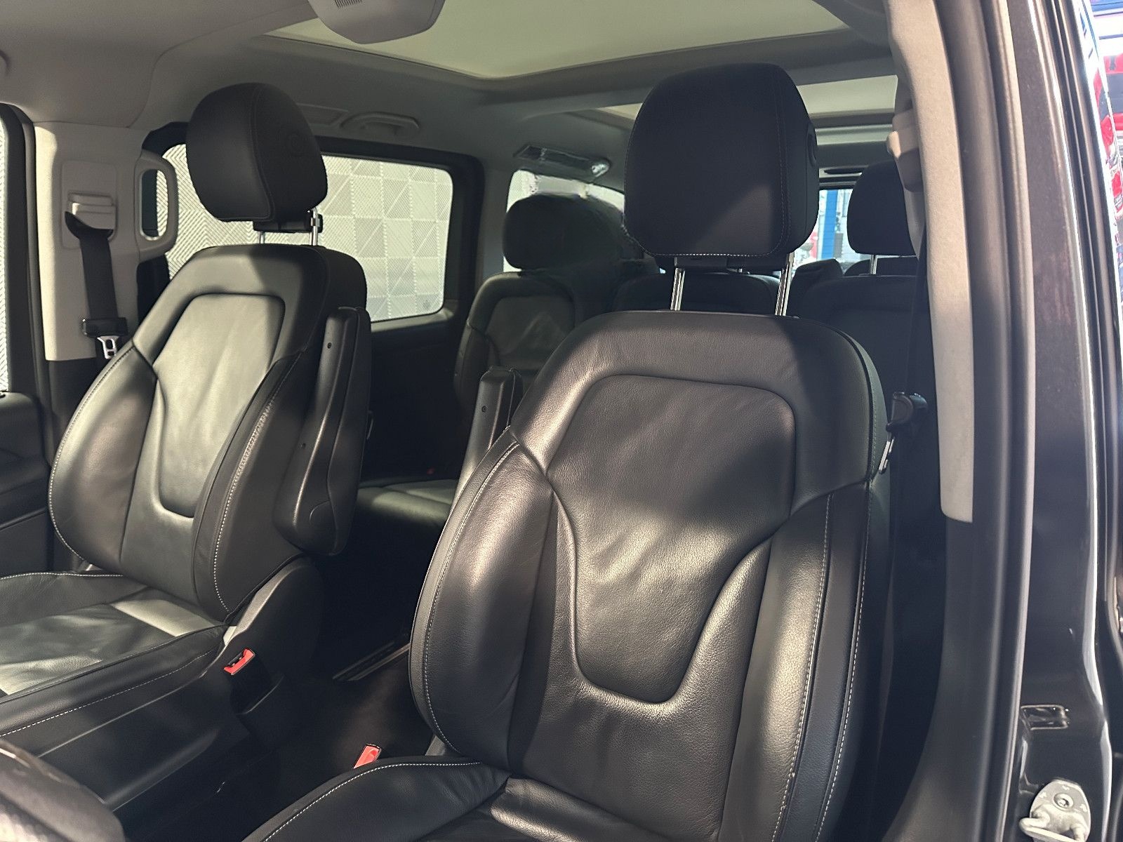 Mercedes-Benz V 300d lang*EDITION*LED-PANO-AHK-R.KAM-SPUR-SHZ foto 25