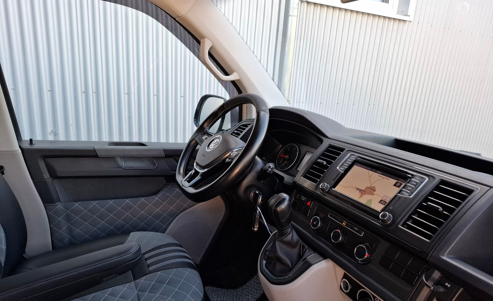 Volkswagen T6 2.0TDI  Multivan-VIP  *7-Sitze *Leder foto 5