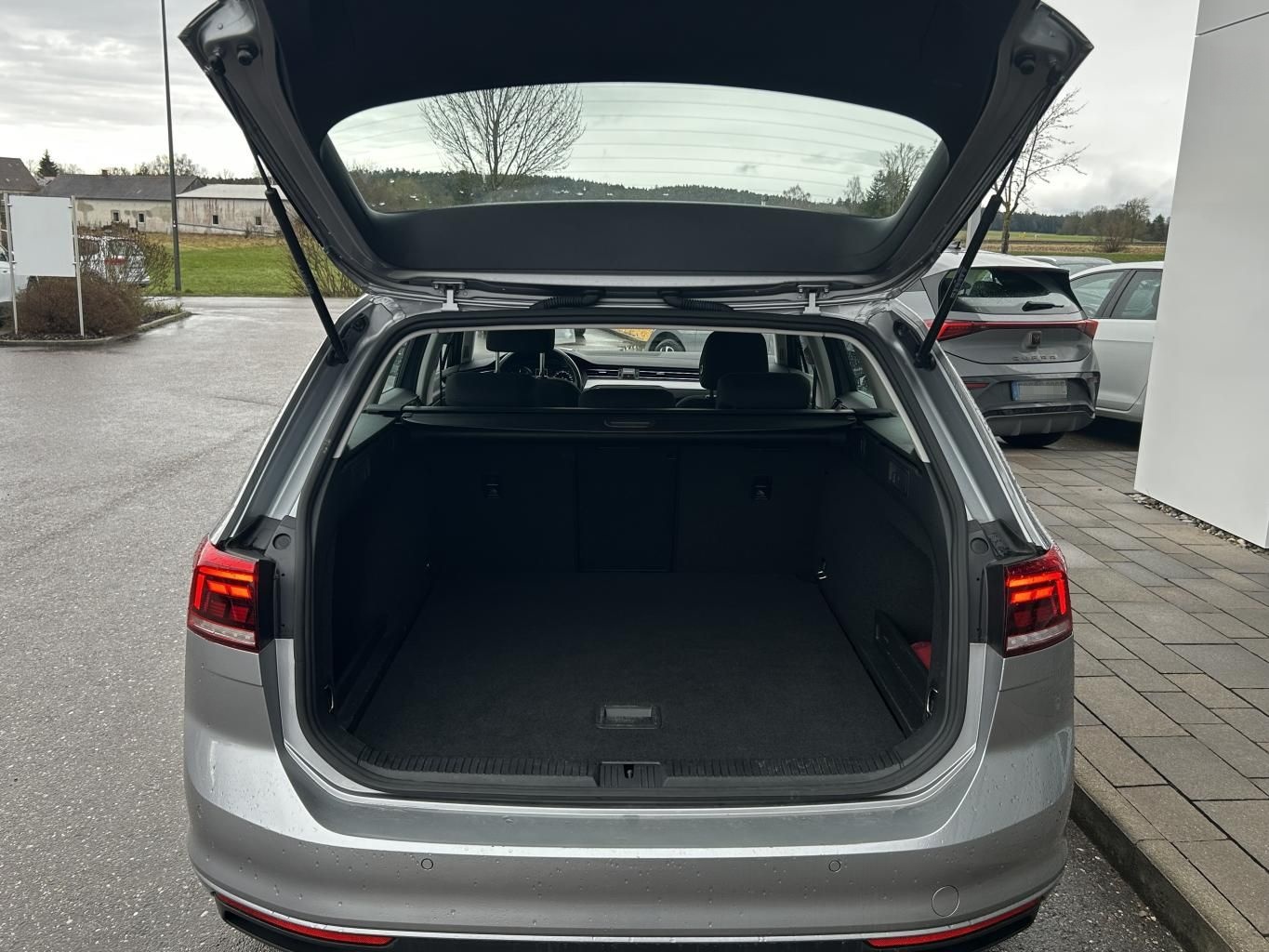 Volkswagen Passat Variant 2.0 TDI DSG APP-CONNECT+KAMERA+LE foto 14