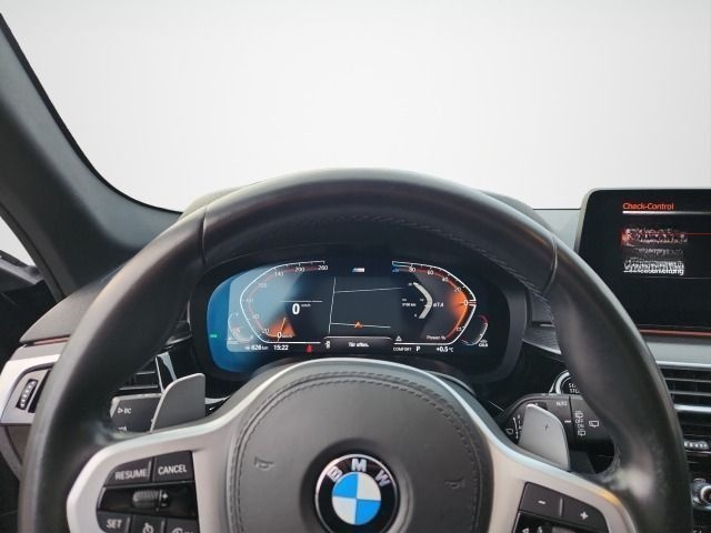 BMW 520 d Touring M-Sport Mild-Hybrid foto 14