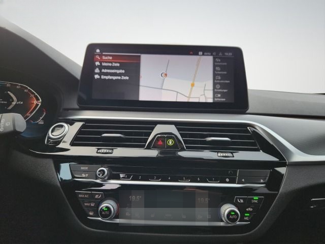 BMW 520 d Touring M-Sport Mild-Hybrid foto 15