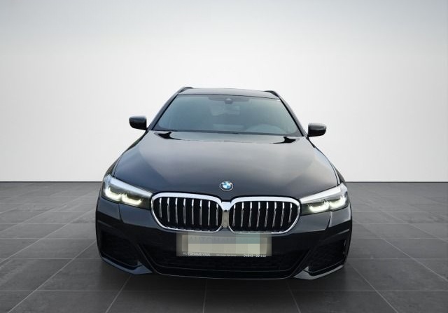 BMW 520 d Touring M-Sport Mild-Hybrid foto 5