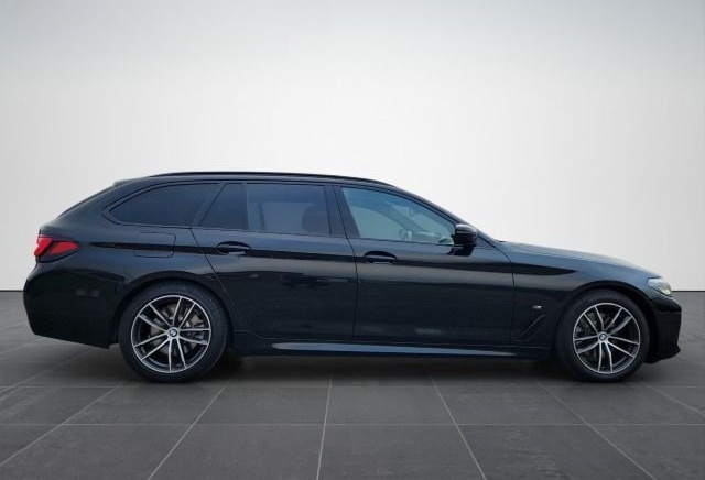 BMW 520 d Touring M-Sport Mild-Hybrid foto 10