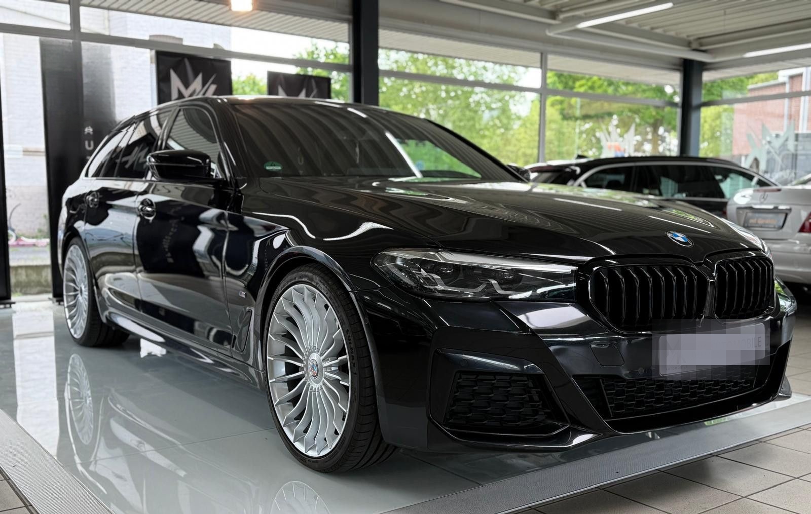 BMW 540d xDrive Touring*M-SPORT*NAV*KAM*21ZOLL* foto 2