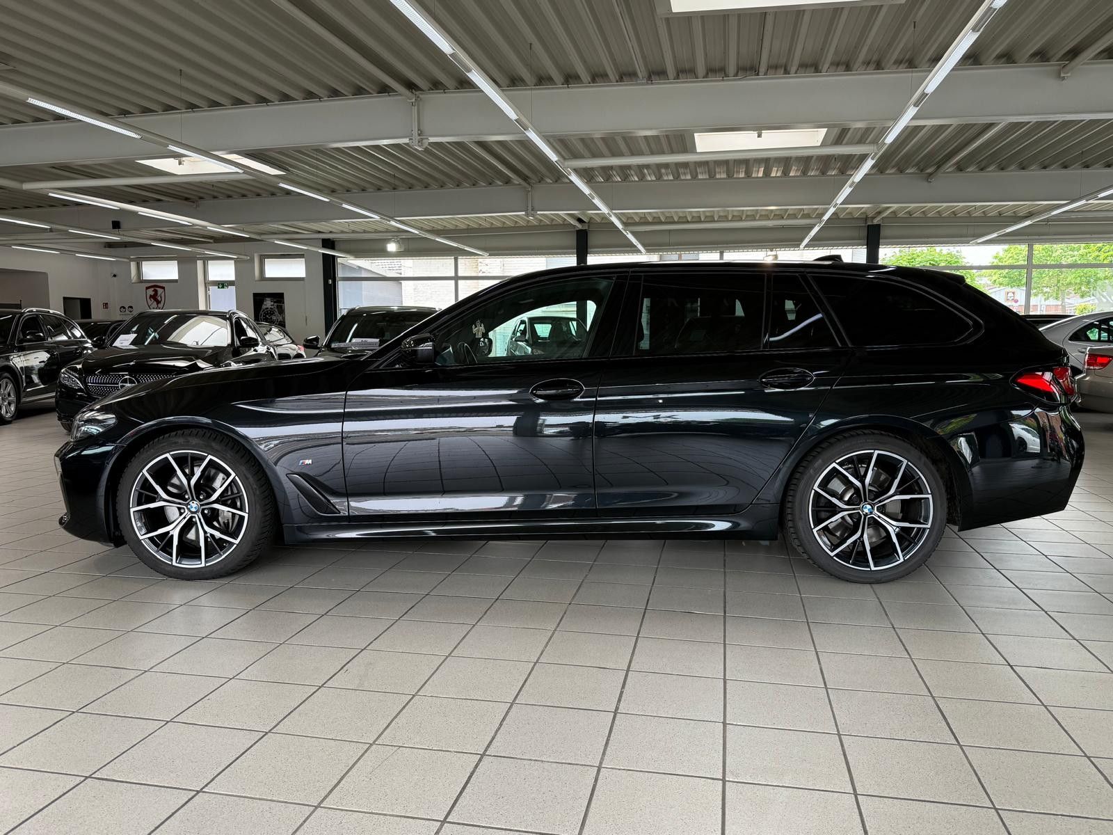 BMW 540d xDrive Touring*M-SPORT*NAV*KAM*21ZOLL* foto 17