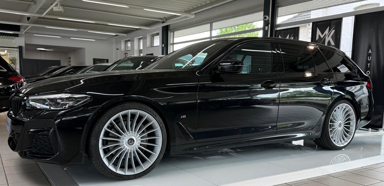 BMW 540d xDrive Touring*M-SPORT*NAV*KAM*21ZOLL* foto 3