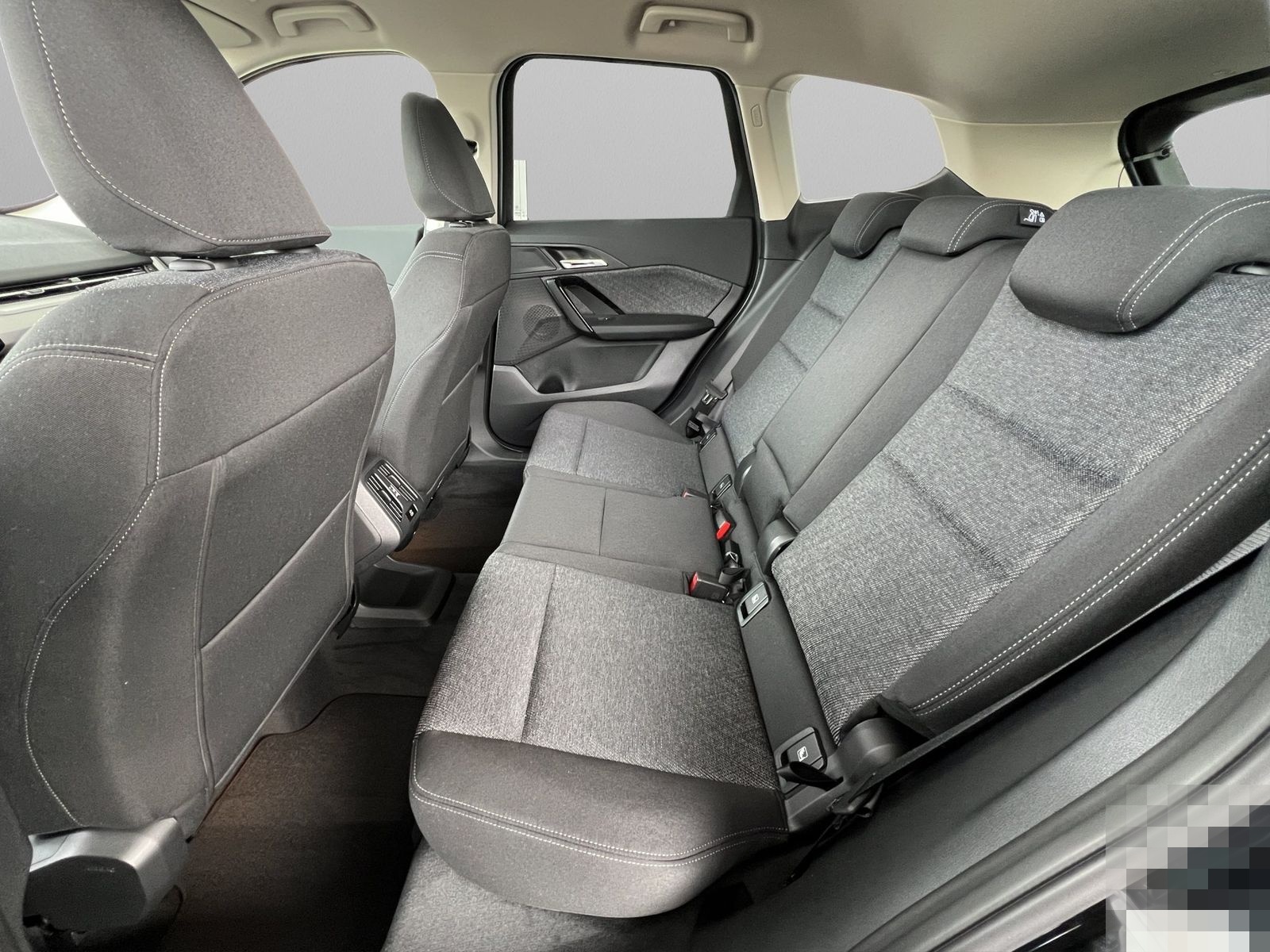 BMW X1 sDrive18i LED AHK RFK Parkassist. foto 7
