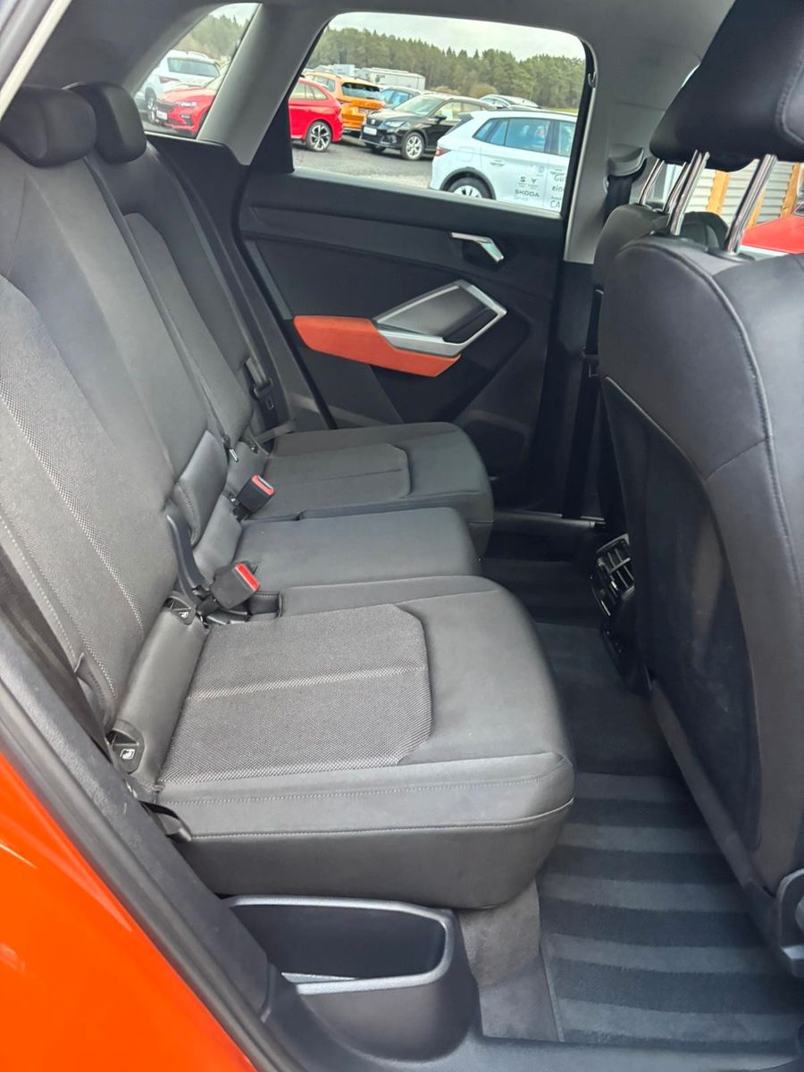 Audi Q3 35 TFSI S line/AHK/19´/Pano/virtual foto 13