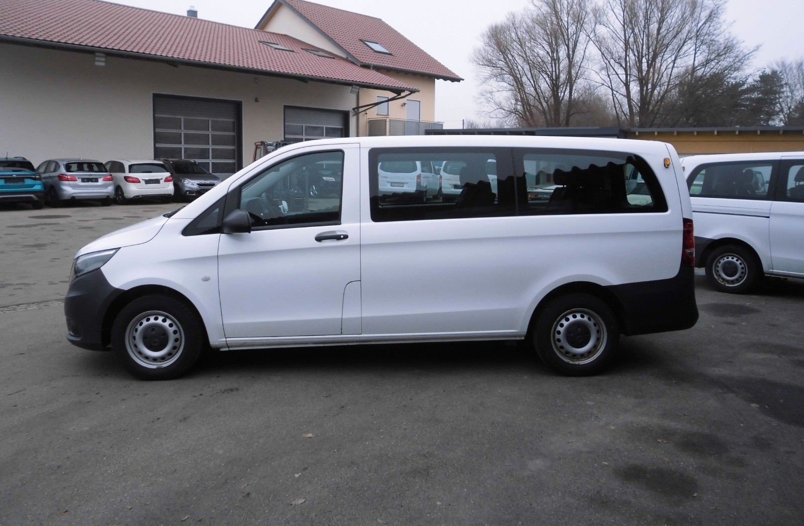 Mercedes-Benz Vito Tourer Bus 110 CDI Pro FWD lang 9-Sitzer foto 3