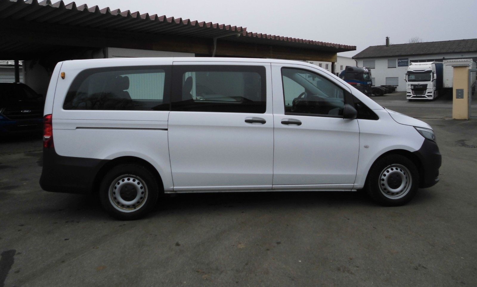 Mercedes-Benz Vito Tourer Bus 110 CDI Pro FWD lang 9-Sitzer foto 5