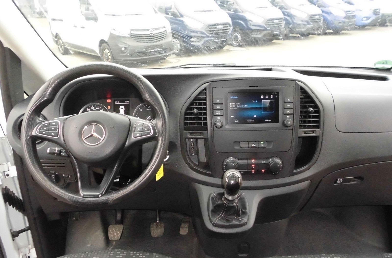 Mercedes-Benz Vito Tourer Bus 110 CDI Pro FWD lang 9-Sitzer foto 7