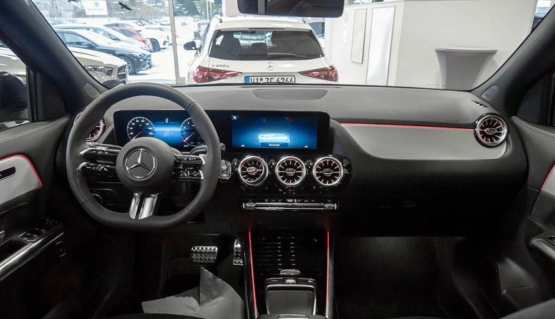 Mercedes-Benz GLA 200 AMG NIGHT AHK DISTR KAMERA PANO SPUR PDC foto 8
