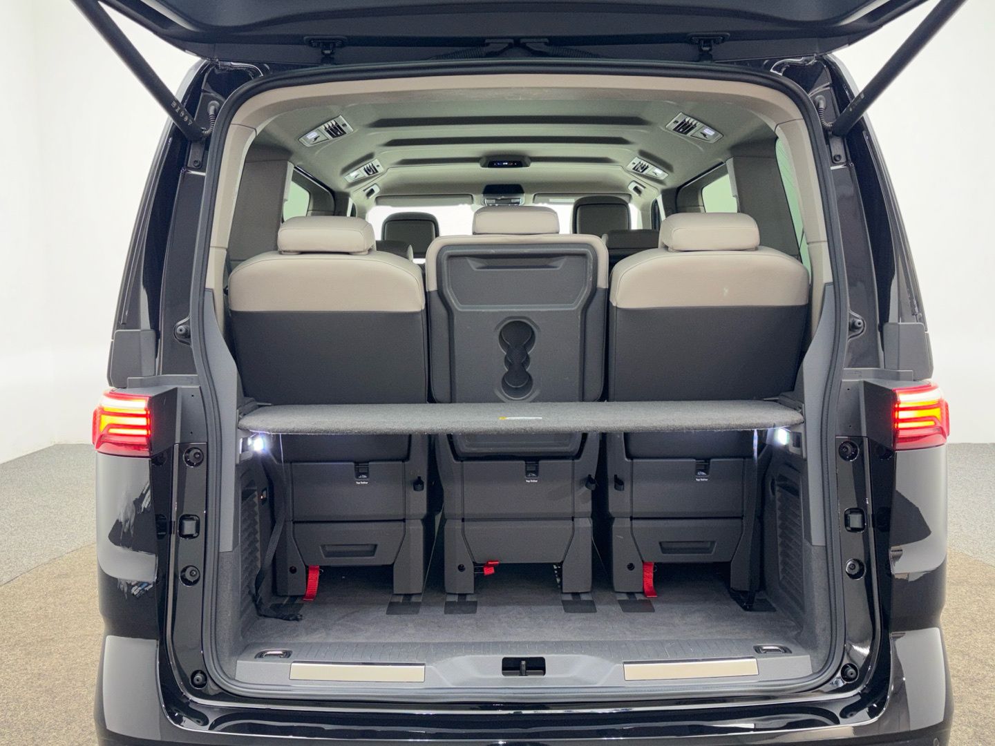 Volkswagen T7 Multivan 2.0 TDI DSG Style Matrix ACC 7Sitze foto 13