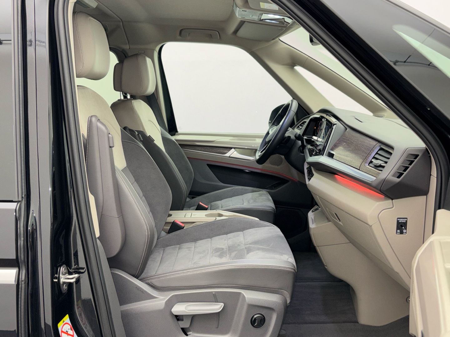 Volkswagen T7 Multivan 2.0 TDI DSG Style Matrix ACC 7Sitze foto 10