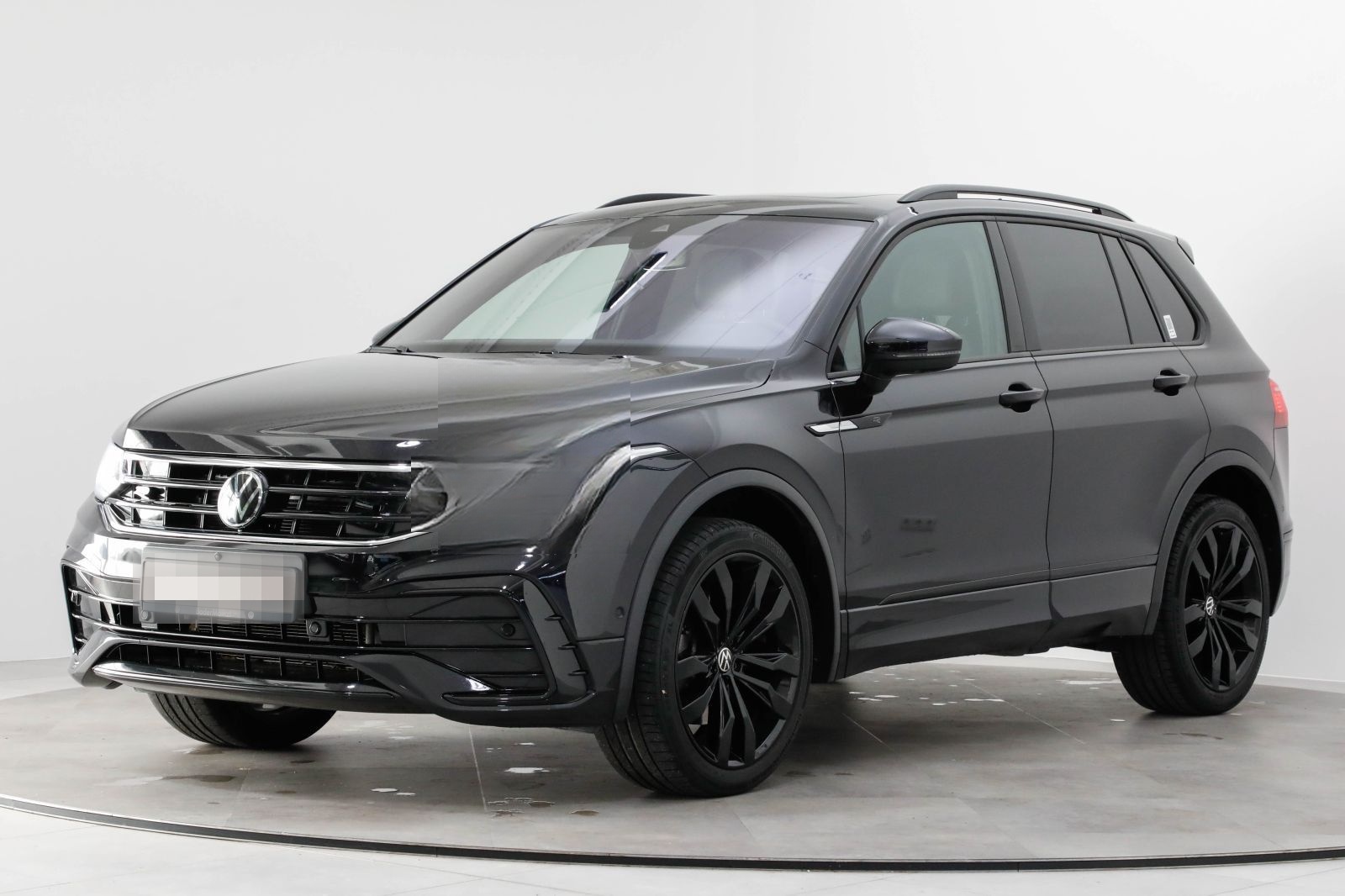 Volkswagen Tiguan 2.0 TDI 4M DSG R-Line AHK 360 Matrix Pano foto 4
