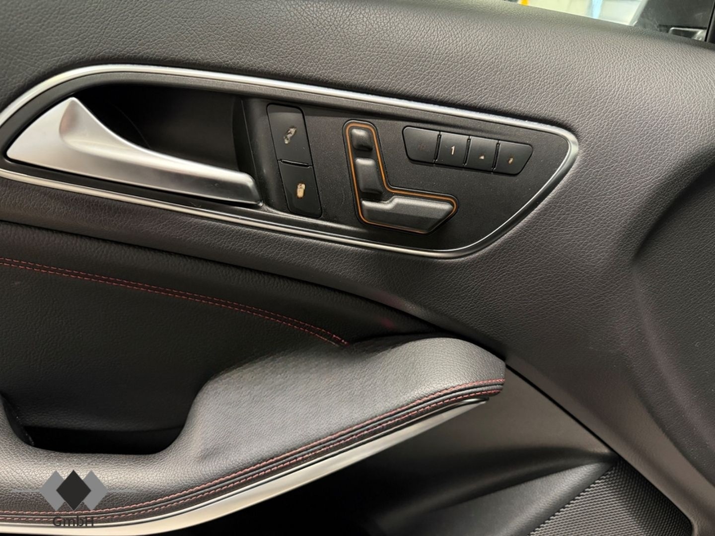 Mercedes-Benz A 45 AMG 4Matic Navi/Leder/HarmanKardon/BiXenon/ foto 20