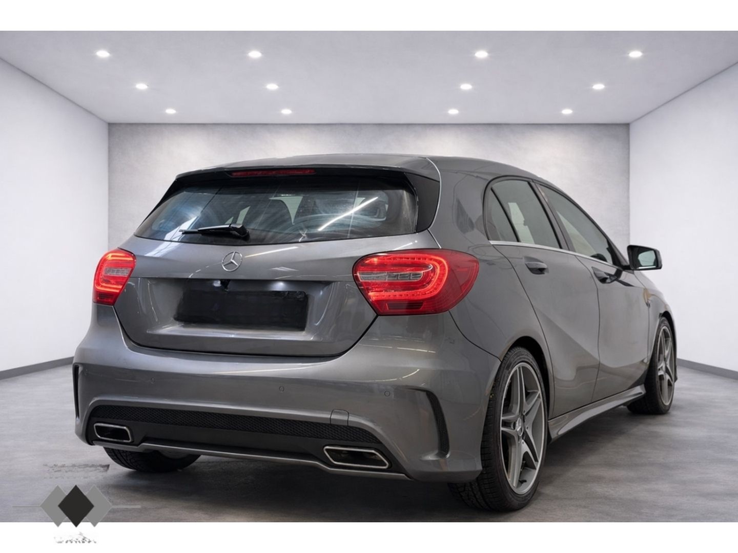 Mercedes-Benz A 45 AMG 4Matic Navi/Leder/HarmanKardon/BiXenon/ foto 4