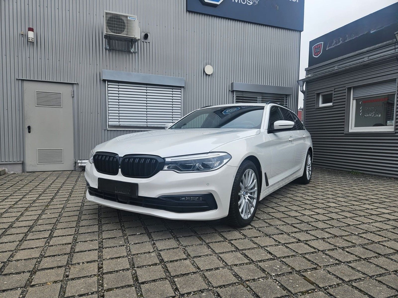 BMW 540 i xDrive Touring Sport Line Digi Cock LED foto 2