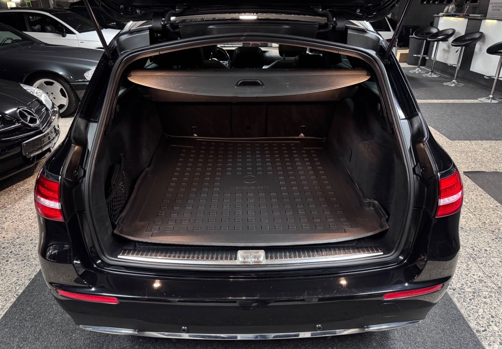 Mercedes-Benz E 400 d 4M*AMG-LINE*PANO*BEAM*360°*DISTR*WIDE foto 12