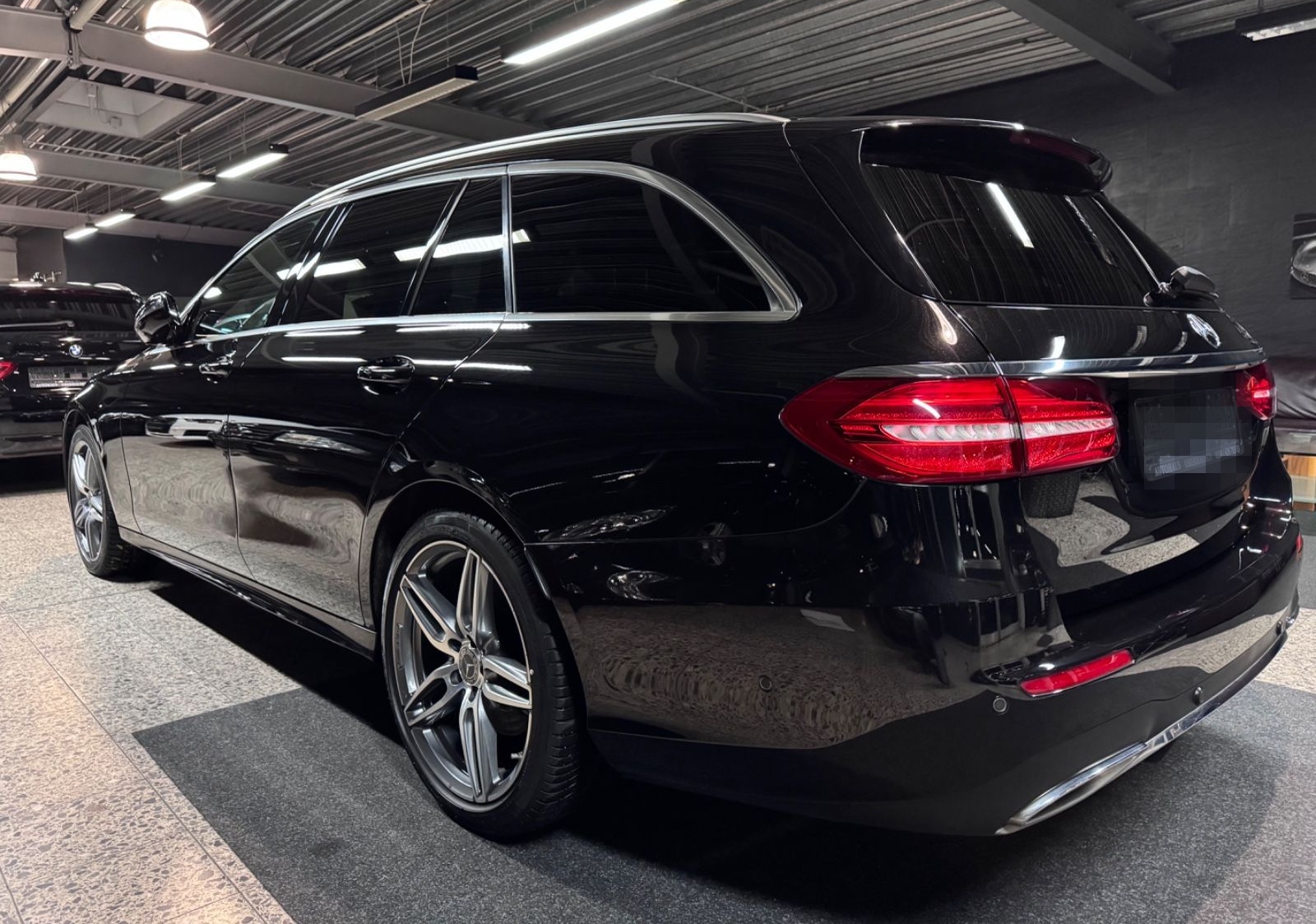 Mercedes-Benz E 400 d 4M*AMG-LINE*PANO*BEAM*360°*DISTR*WIDE foto 15