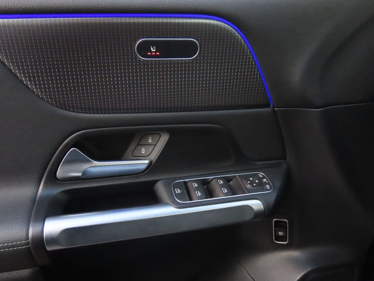 Mercedes-Benz EQB 250 66,5 kWh Leder Ambiente Kamera 7 Sitze foto 16