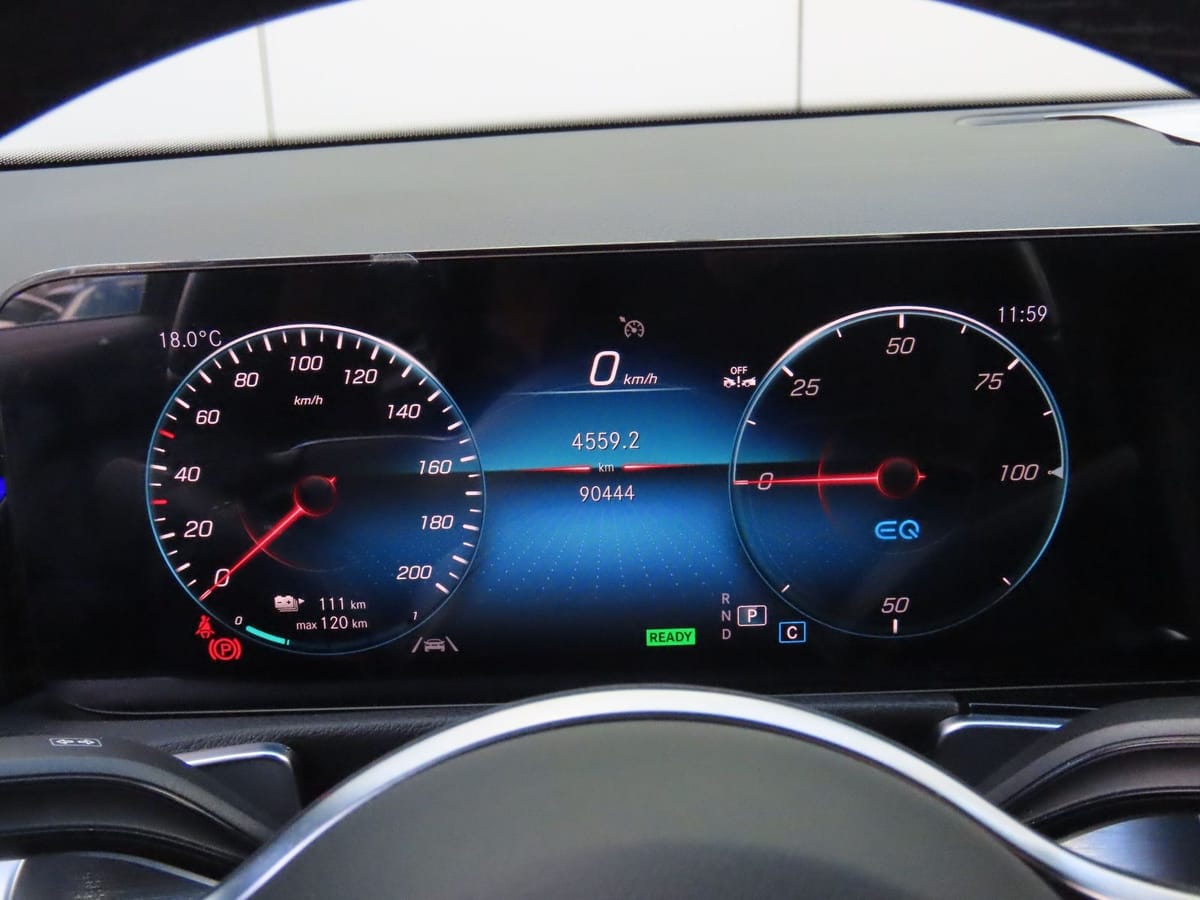 Mercedes-Benz EQB 250 66,5 kWh Leder Ambiente Kamera 7 Sitze foto 17