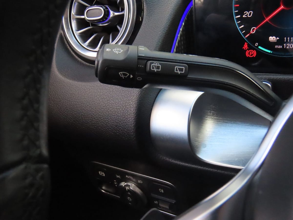 Mercedes-Benz EQB 250 66,5 kWh Leder Ambiente Kamera 7 Sitze foto 18