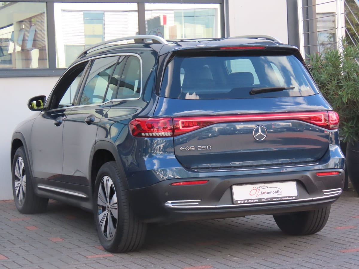 Mercedes-Benz EQB 250 66,5 kWh Leder Ambiente Kamera 7 Sitze foto 10