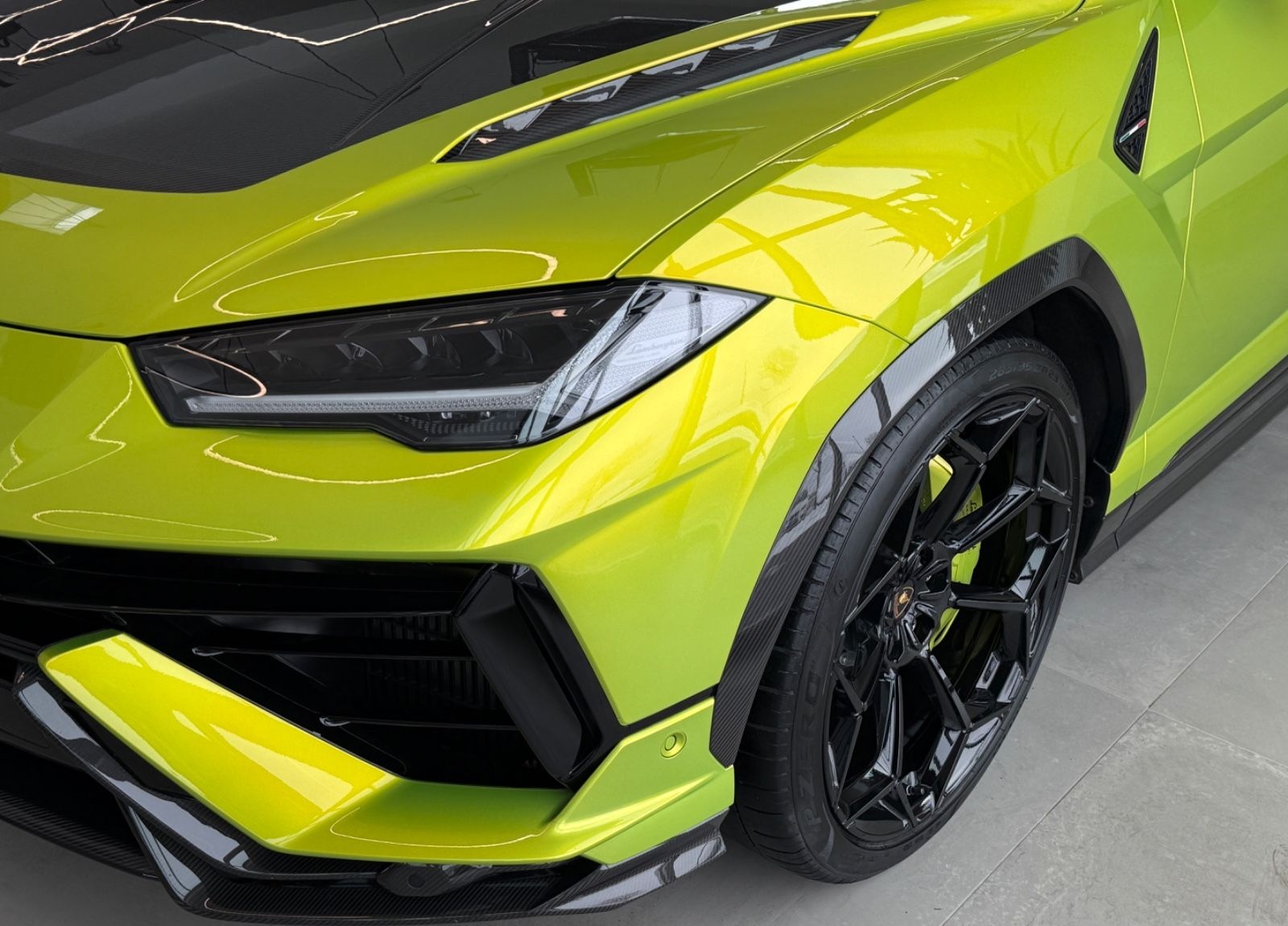 Lamborghini Urus 4.0 V8 Performante Full Carbon Ad Personam foto 3