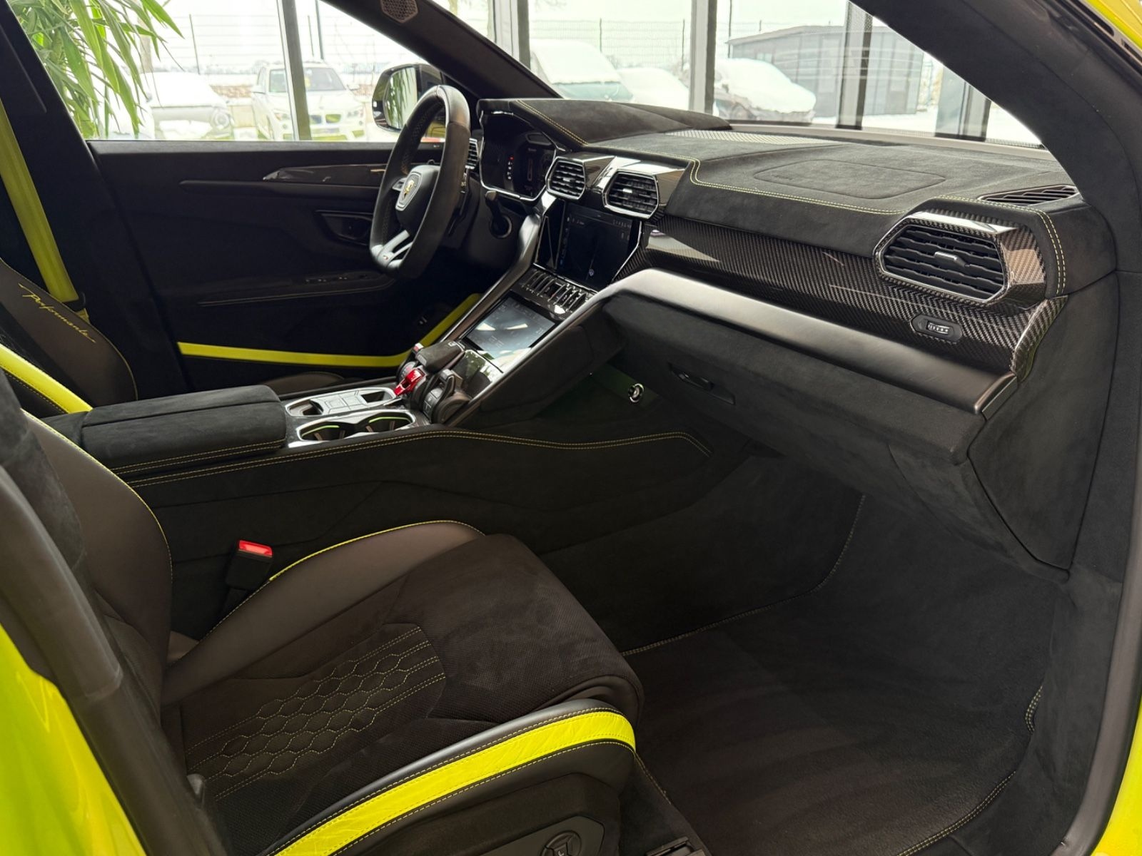 Lamborghini Urus 4.0 V8 Performante Full Carbon Ad Personam foto 24
