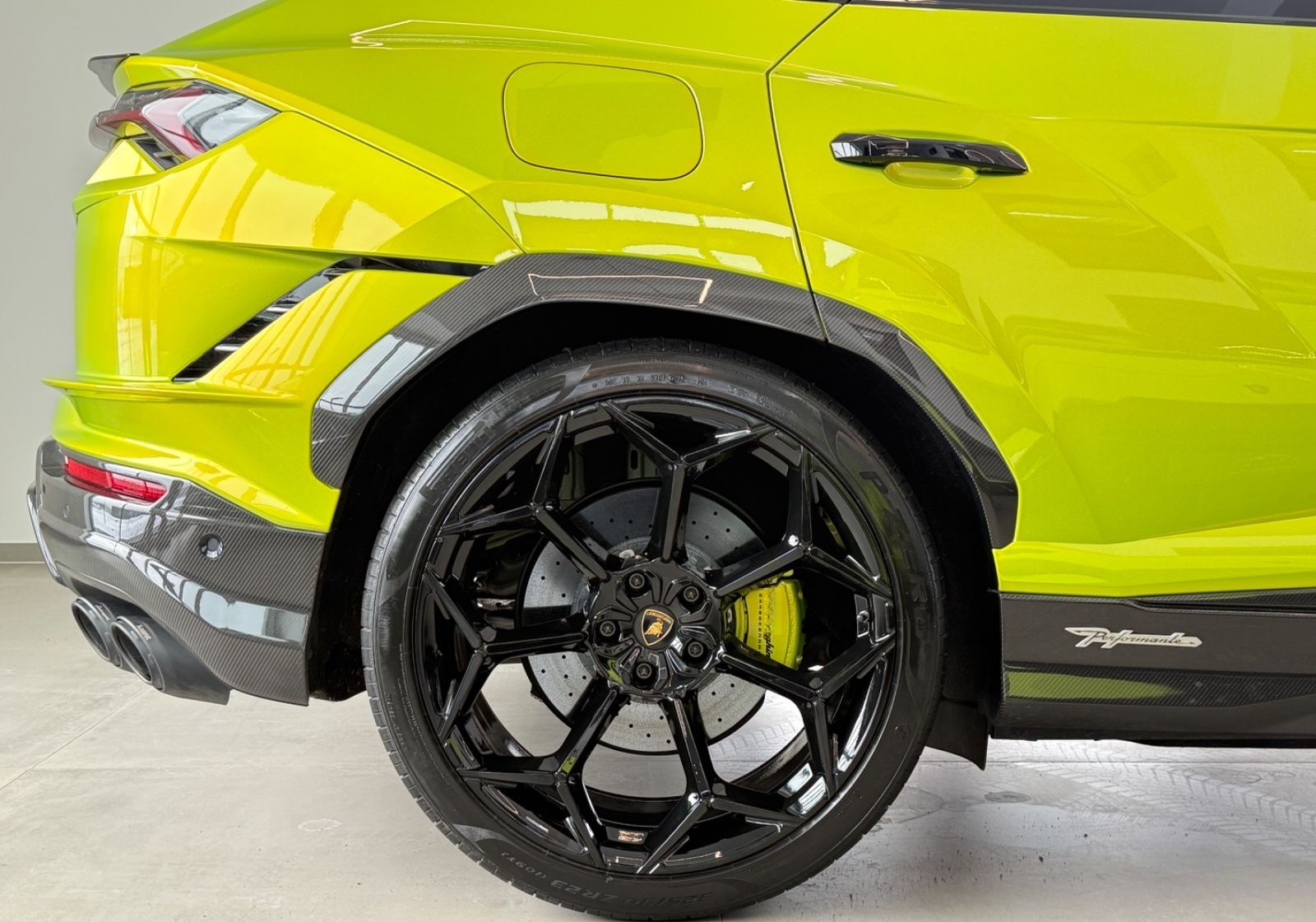 Lamborghini Urus 4.0 V8 Performante Full Carbon Ad Personam foto 9