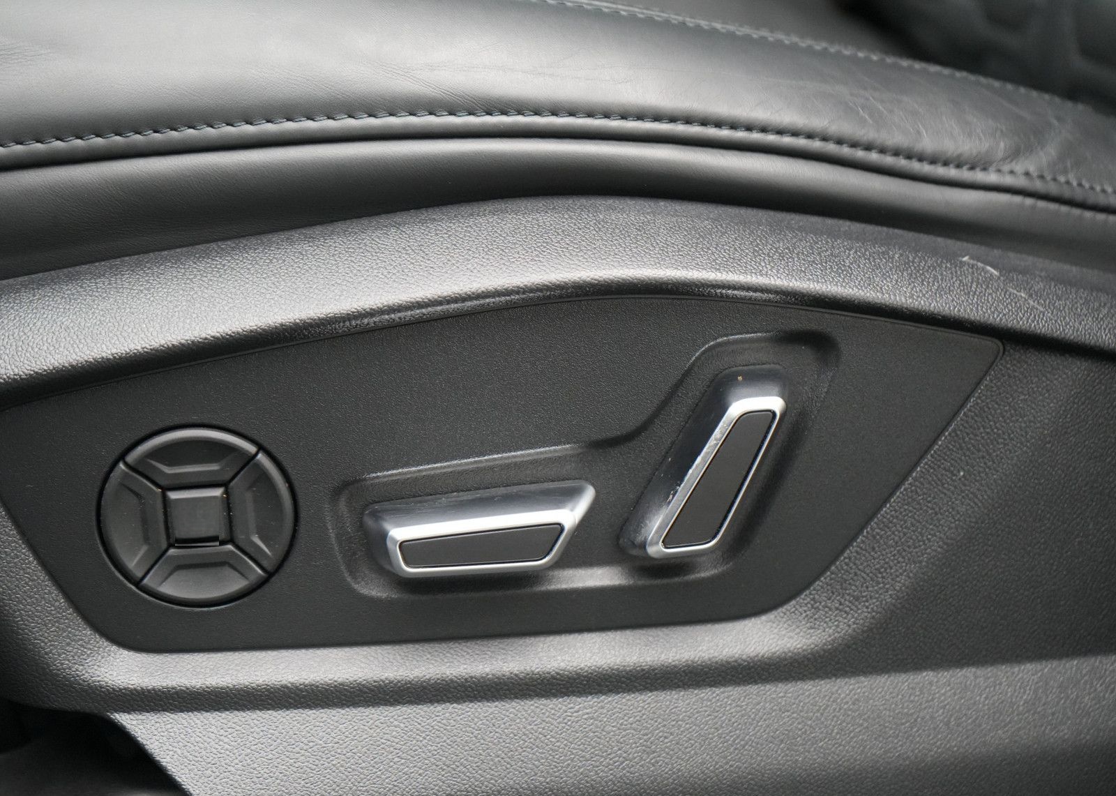 Audi RS Q8 LEDER SITZBELÜ DYNAMIC PLUS B&O ACC KAM foto 15