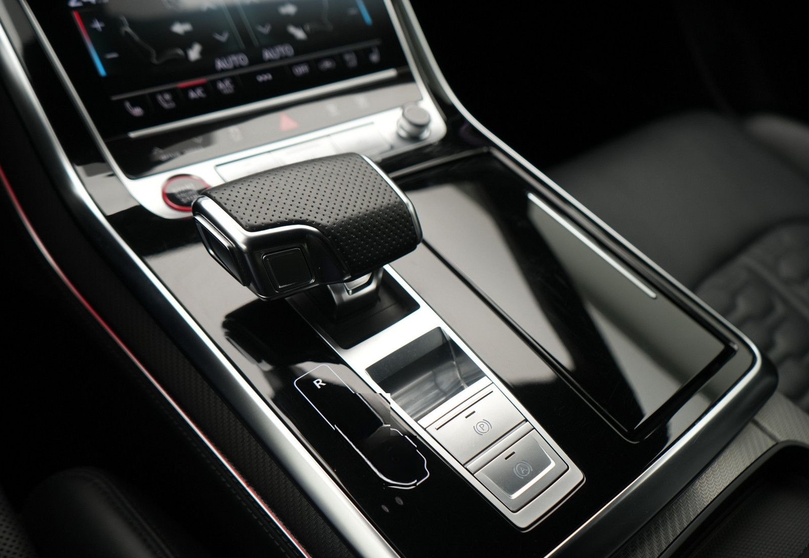 Audi RS Q8 305 KMH MATRIX LUFT KERAMIK CARBON RAUTE foto 13