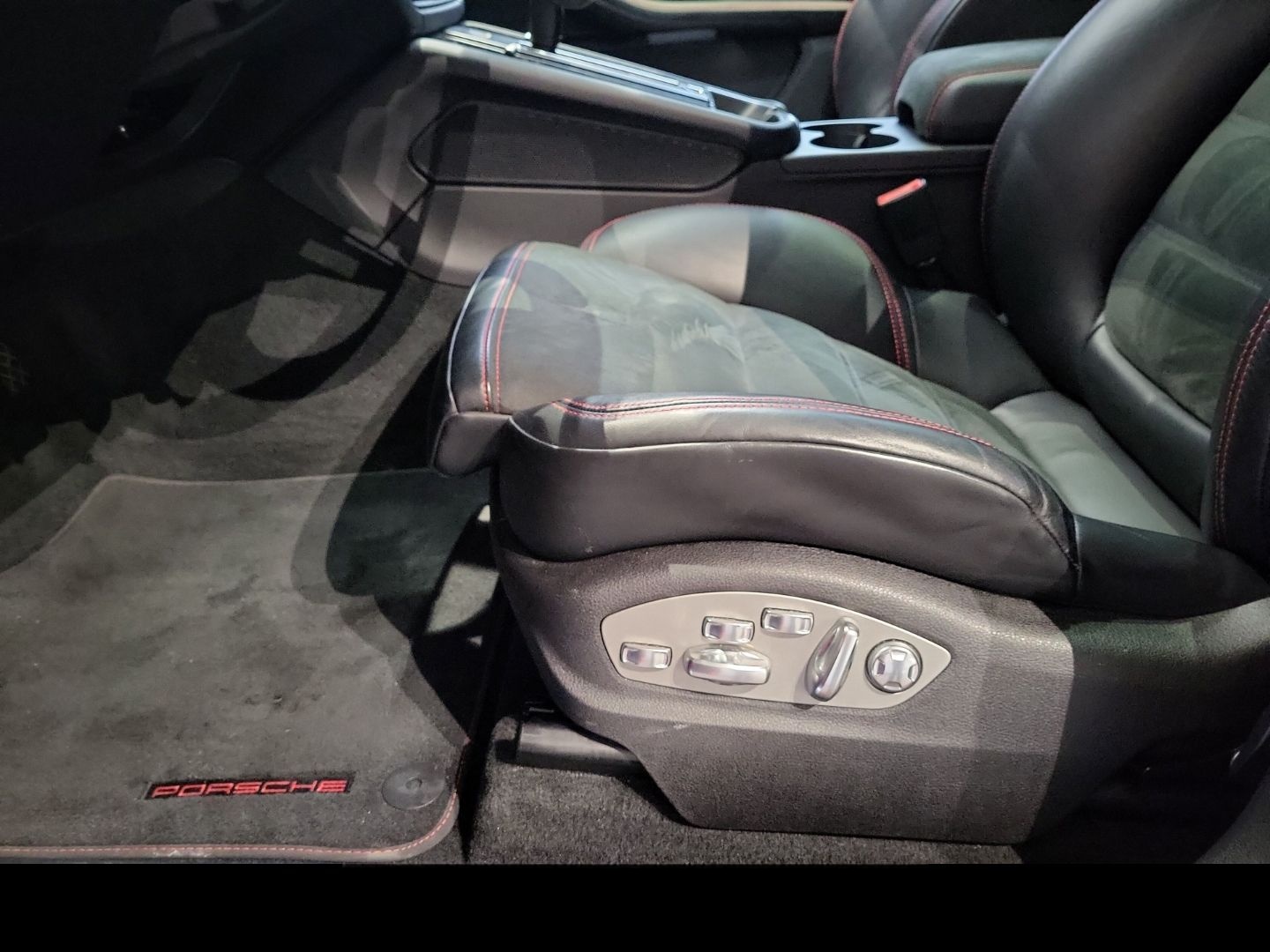 Porsche Macan GTS Surround-View BOSE 21-Zoll Panorama foto 12