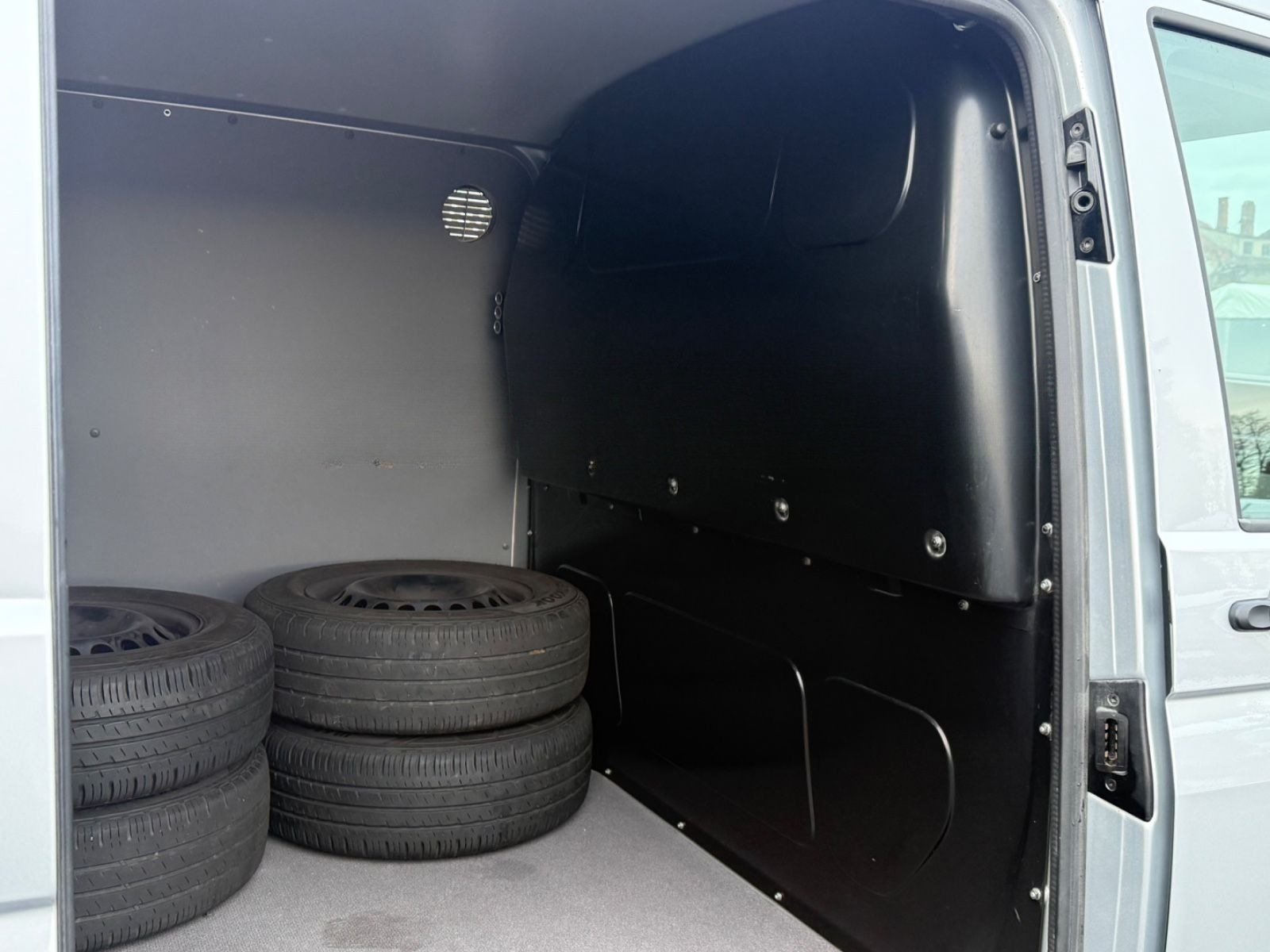Volkswagen T6.1 Transporter Kasten 3 Sitzer 1. Hand foto 18