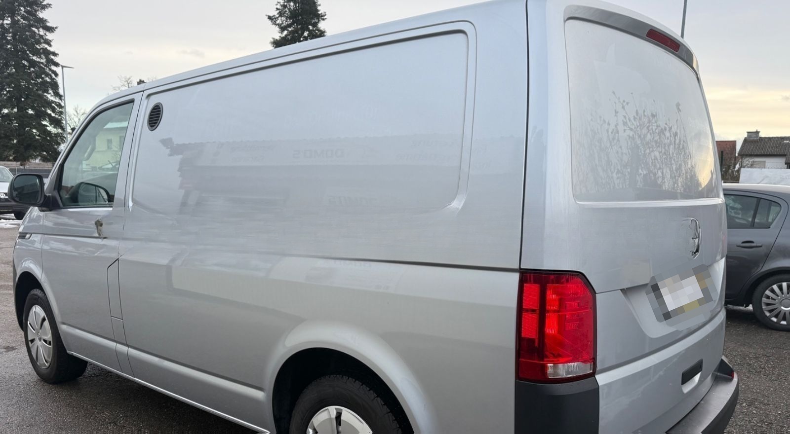 Volkswagen T6.1 Transporter Kasten 3 Sitzer 1. Hand foto 4