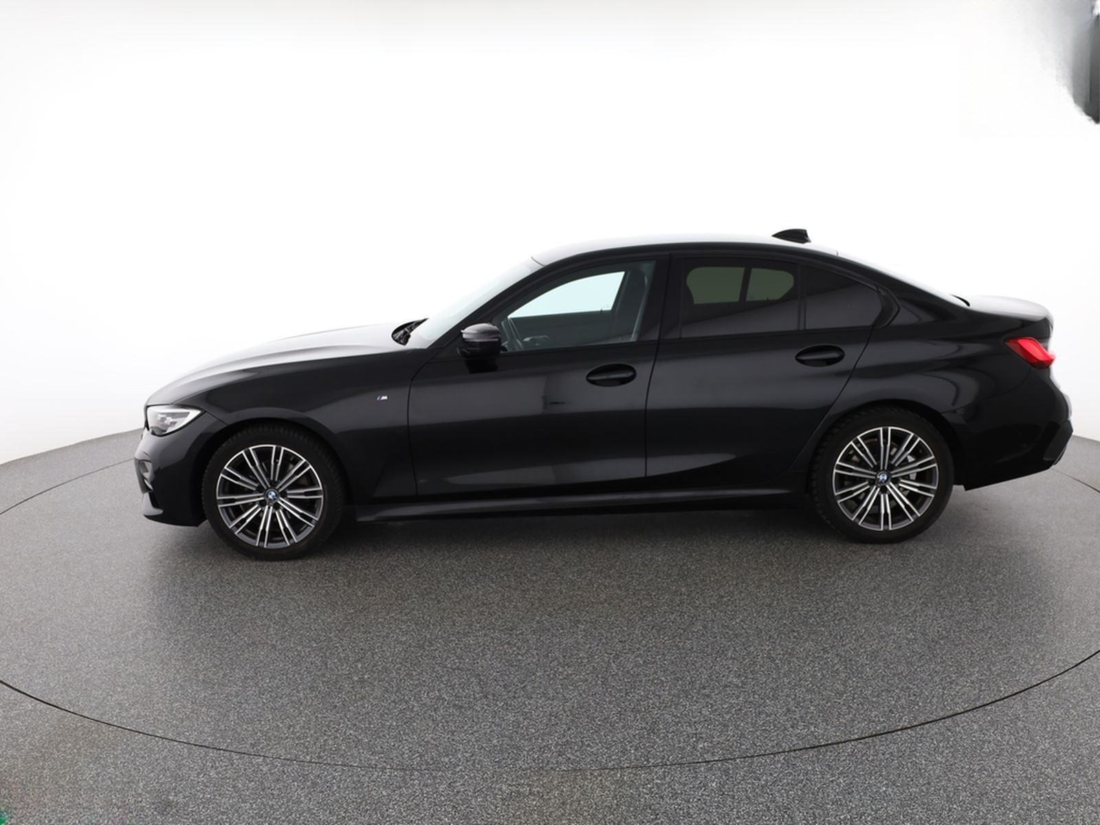 BMW 320 d M SPORT SHADOW HUD,HARMAN/K,ACC,TOTWINKEL foto 2