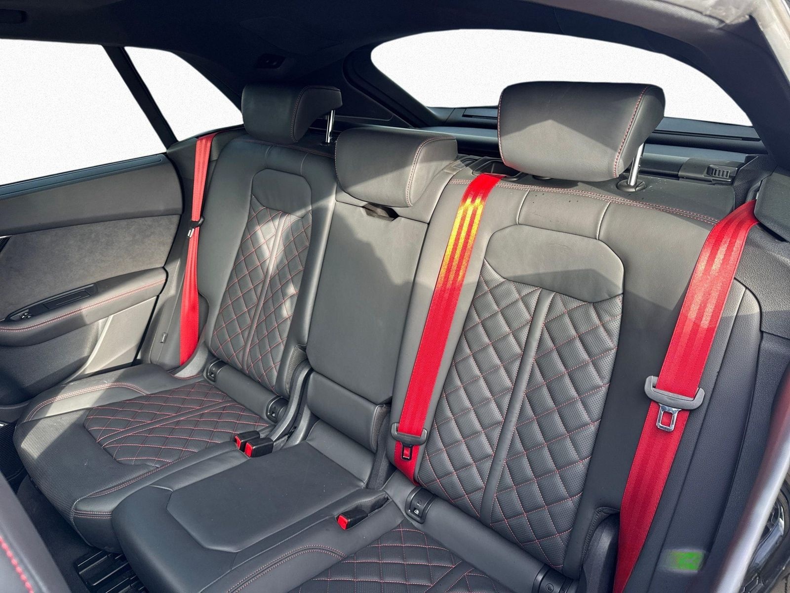 Audi Q8 50 TDI qu 2x S line LUFT MATRIX B&O 360° PANO foto 14