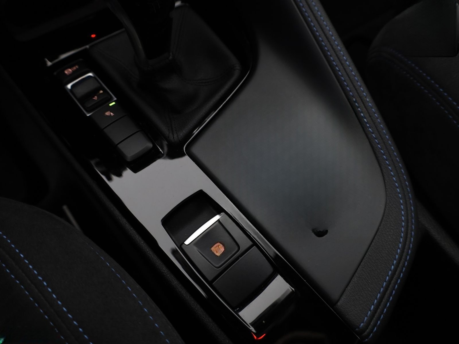 BMW X1 sDrive20i M SPORT SHADOW HUD,HARMAN/K,PDC,AHK foto 24